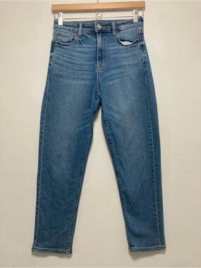 American Eagle Mom Jeans-Medium Wash-Size 0 High Waisted/Tapered Strech